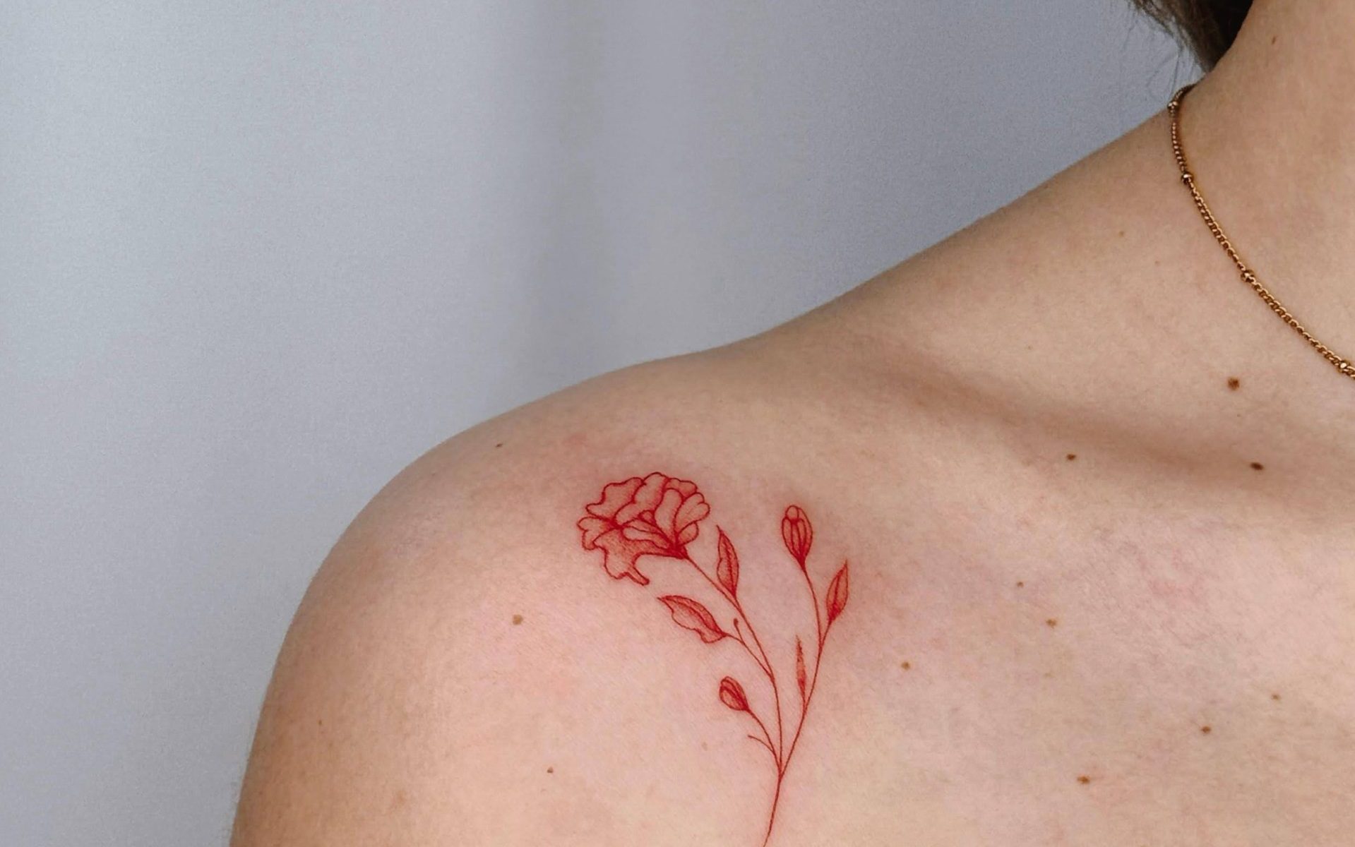 tatuagem de cravo no Porto