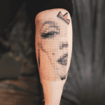 tatuagem pop em pontilhismo