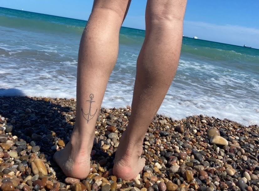 Tatuagem no verão: guia de cuidados com a praia Zero21 Porto